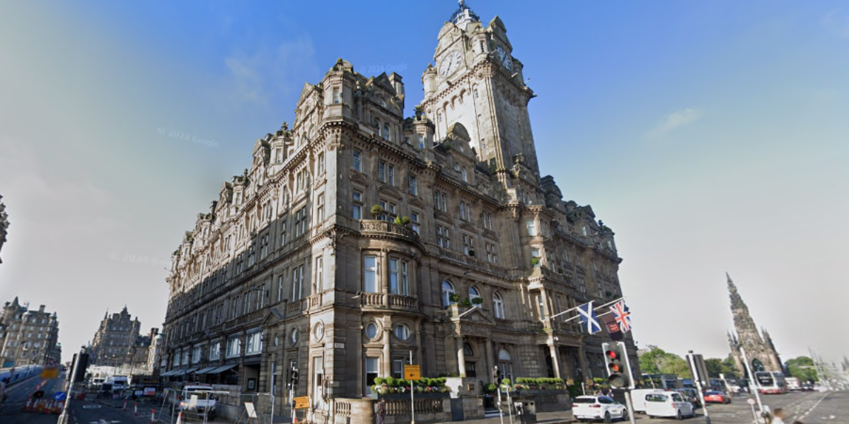 Aegon Shareholders Approve US Redomiciliation as UK Business Moves to Standard Life